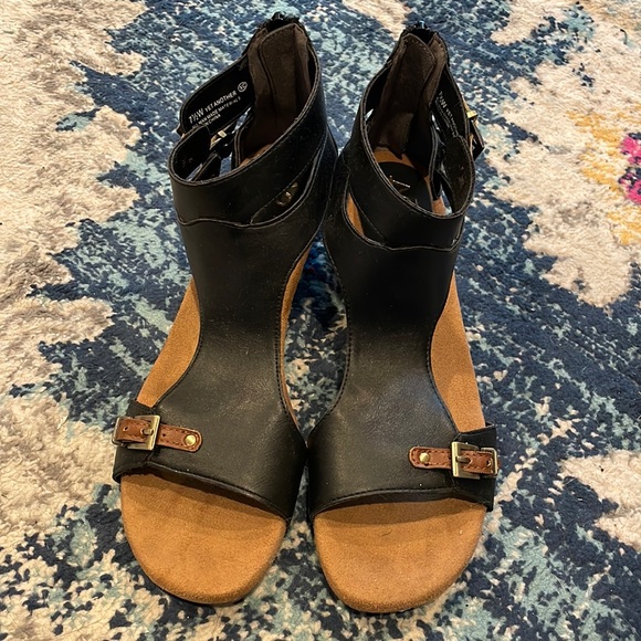 Aerosoles A2 black and brown wedge heel sandals size 7.5 - Picture 1 of 4